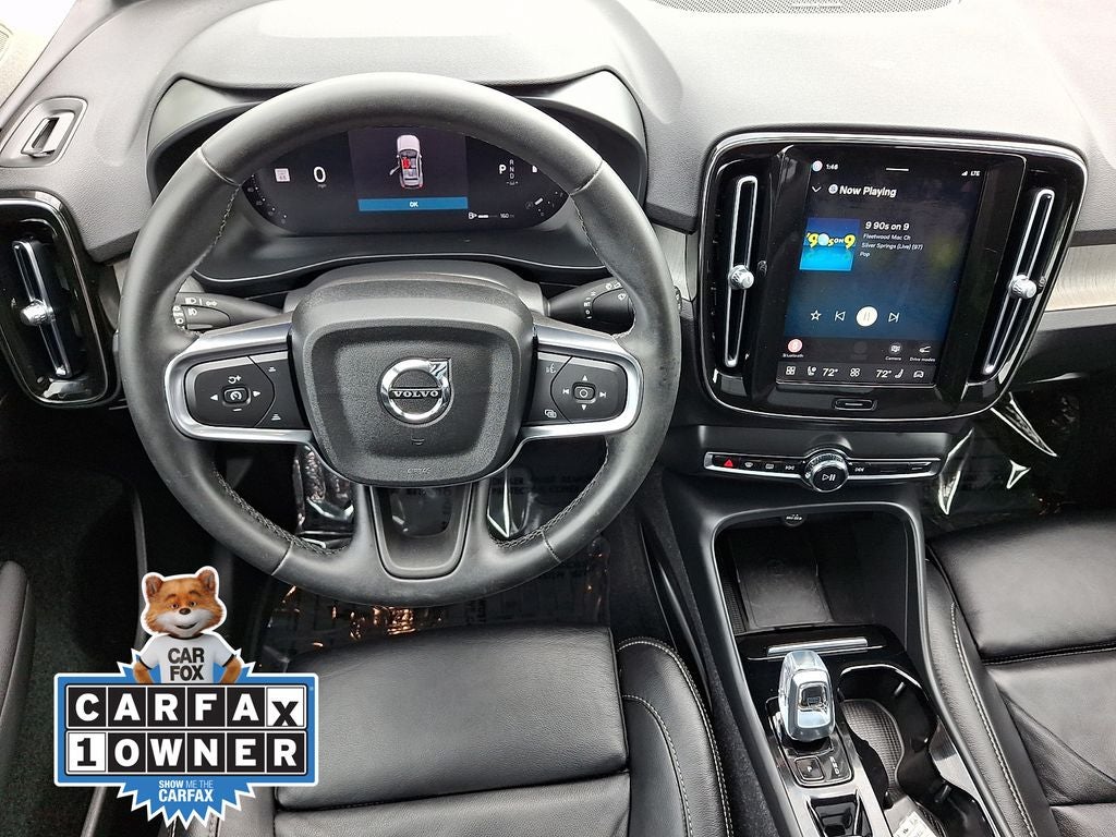 2023 Volvo XC40 B5 Plus Dark Theme