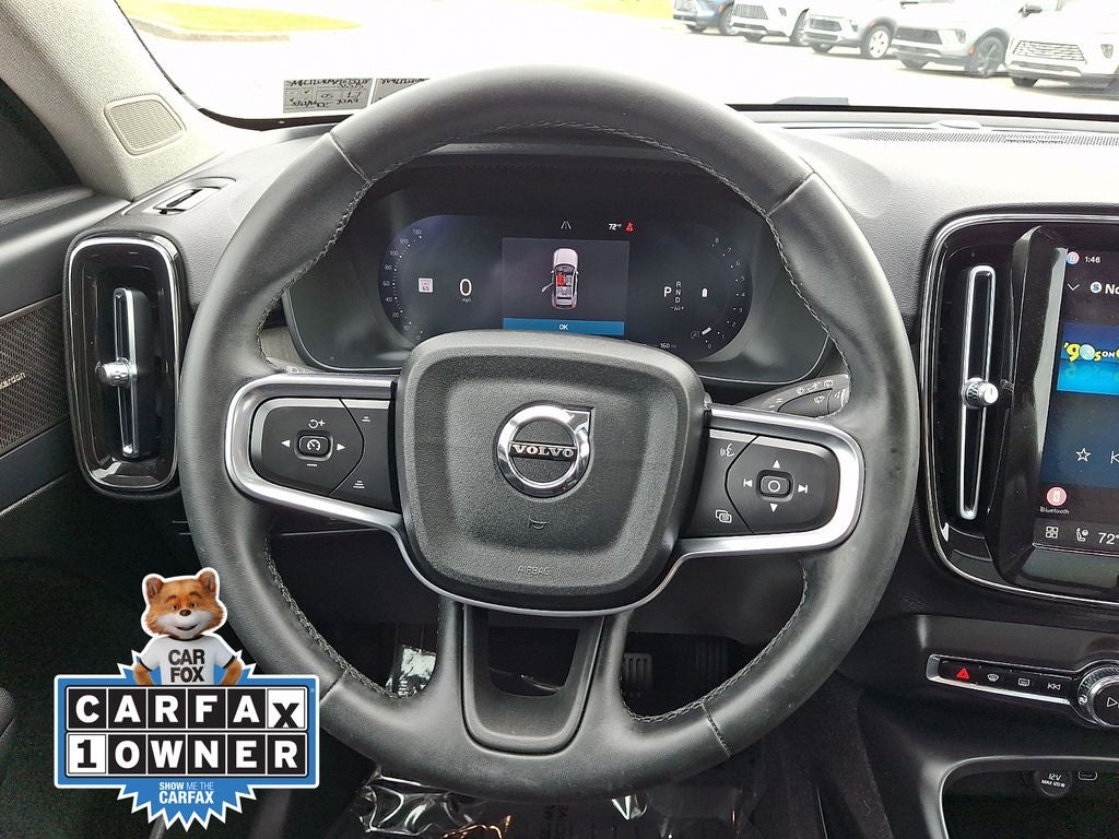 2023 Volvo XC40 B5 Plus Dark Theme
