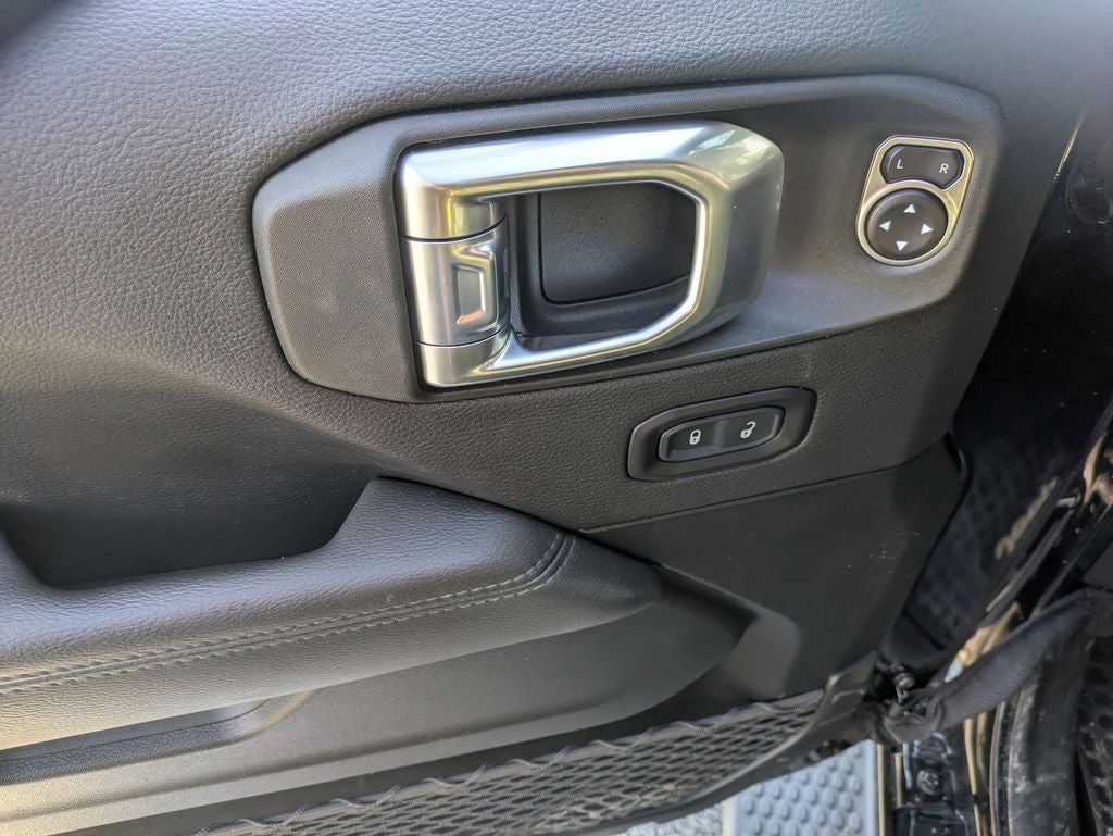 2022 Jeep Wrangler Unlimited Sahara Altitude