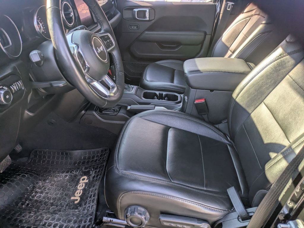 2022 Jeep Wrangler Unlimited Sahara Altitude