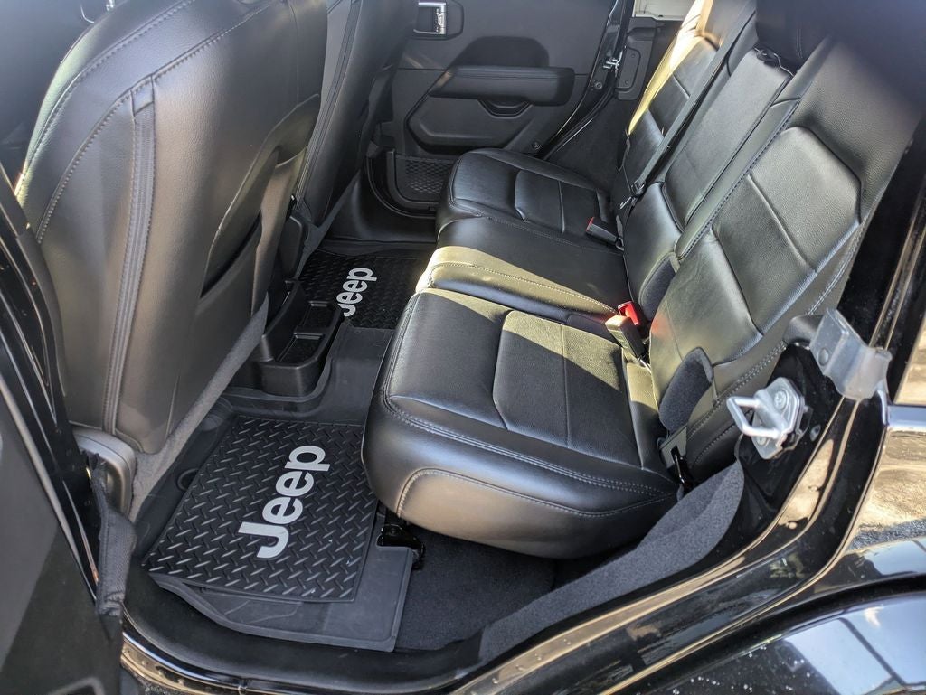 2022 Jeep Wrangler Unlimited Sahara Altitude