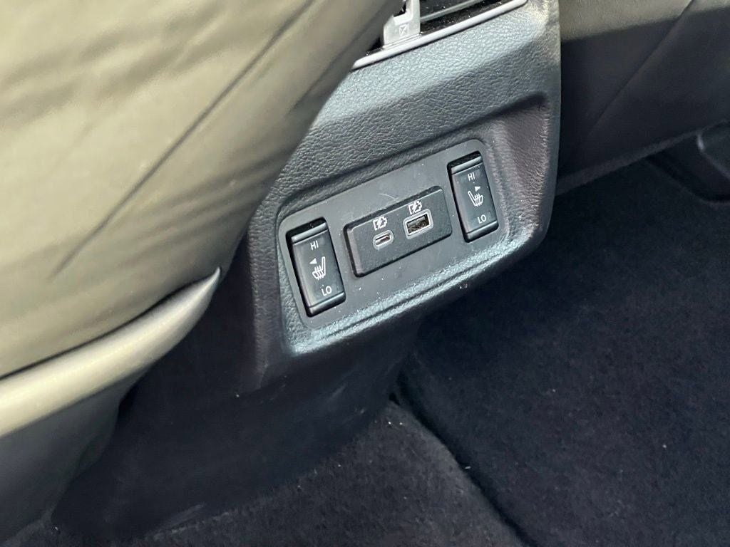 2023 Nissan Maxima Platinum