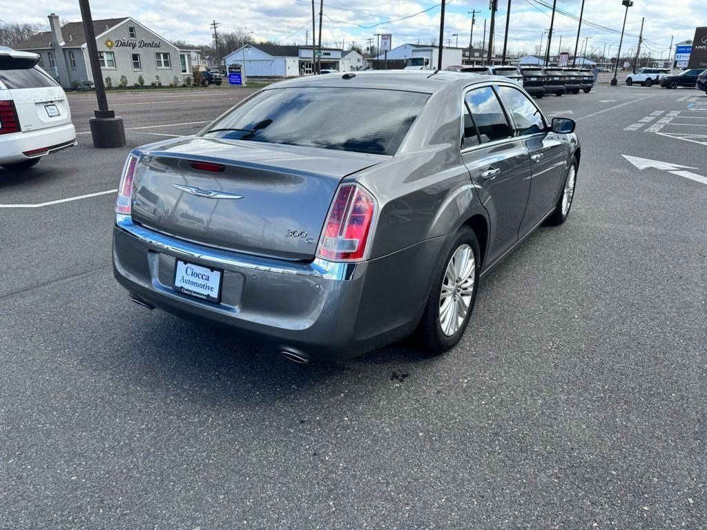 2011 Chrysler 300C Base