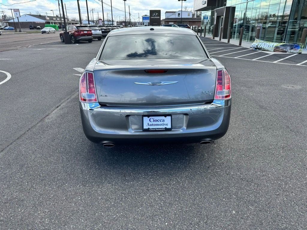 2011 Chrysler 300C Base