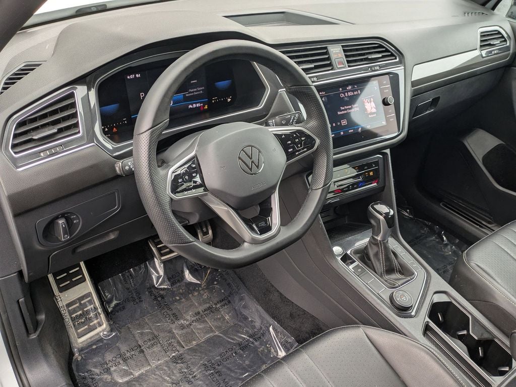 2022 Volkswagen Tiguan 2.0T SE R-Line Black