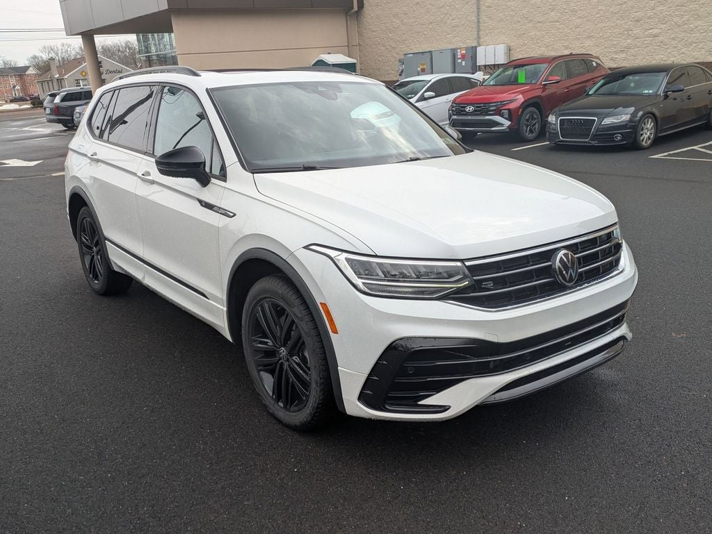 2022 Volkswagen Tiguan 2.0T SE R-Line Black