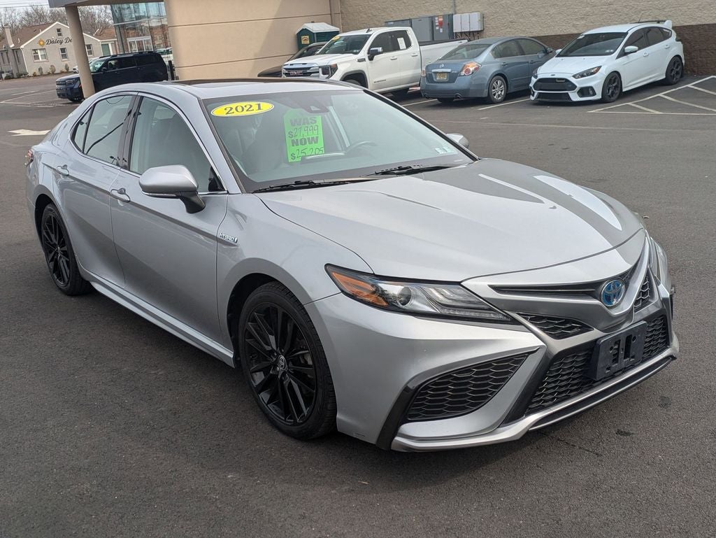 2021 Toyota Camry Hybrid XSE
