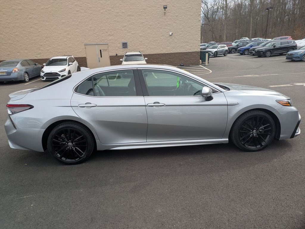 2021 Toyota Camry Hybrid XSE