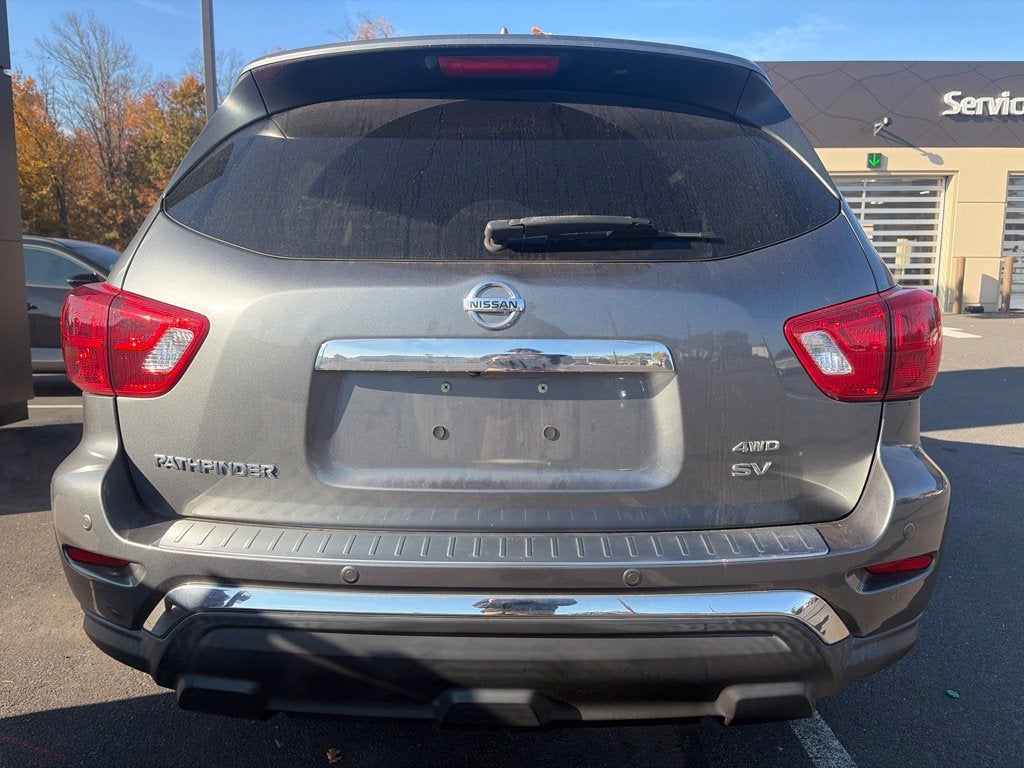 2020 Nissan Pathfinder SV