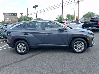 2025 Hyundai Tucson SE