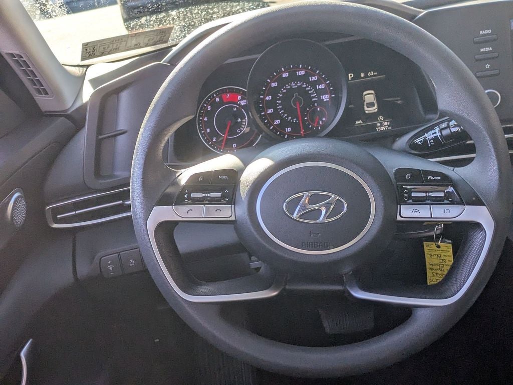 2023 Hyundai Elantra SE