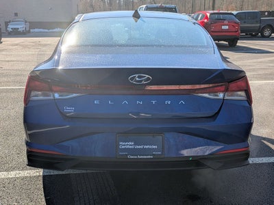 2023 Hyundai Elantra SE