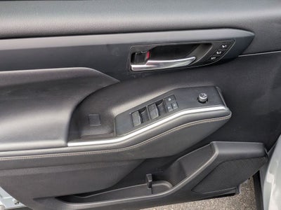 2022 Toyota Highlander Hybrid Bronze Edition