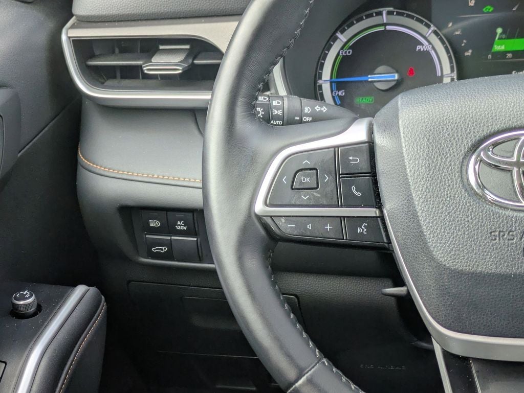 2022 Toyota Highlander Hybrid Bronze Edition