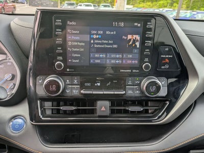 2022 Toyota Highlander Hybrid Bronze Edition