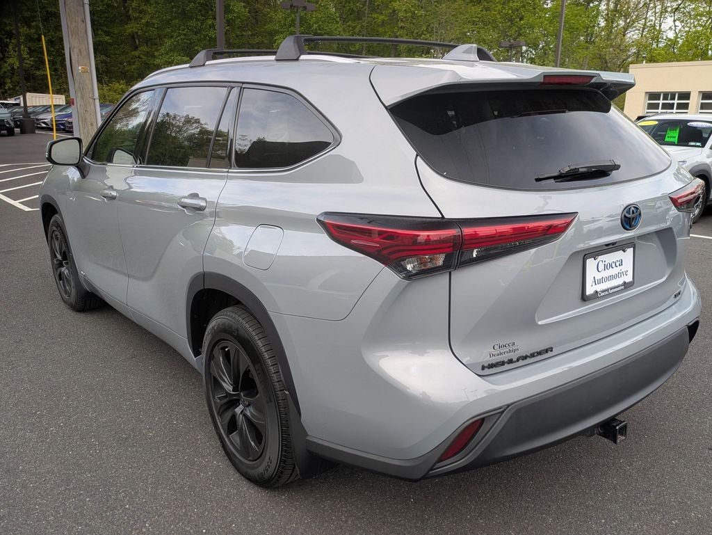 2022 Toyota Highlander Hybrid Bronze Edition