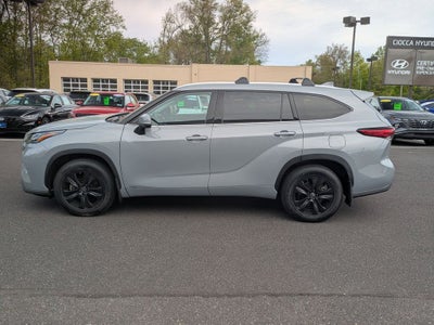 2022 Toyota Highlander Hybrid Bronze Edition