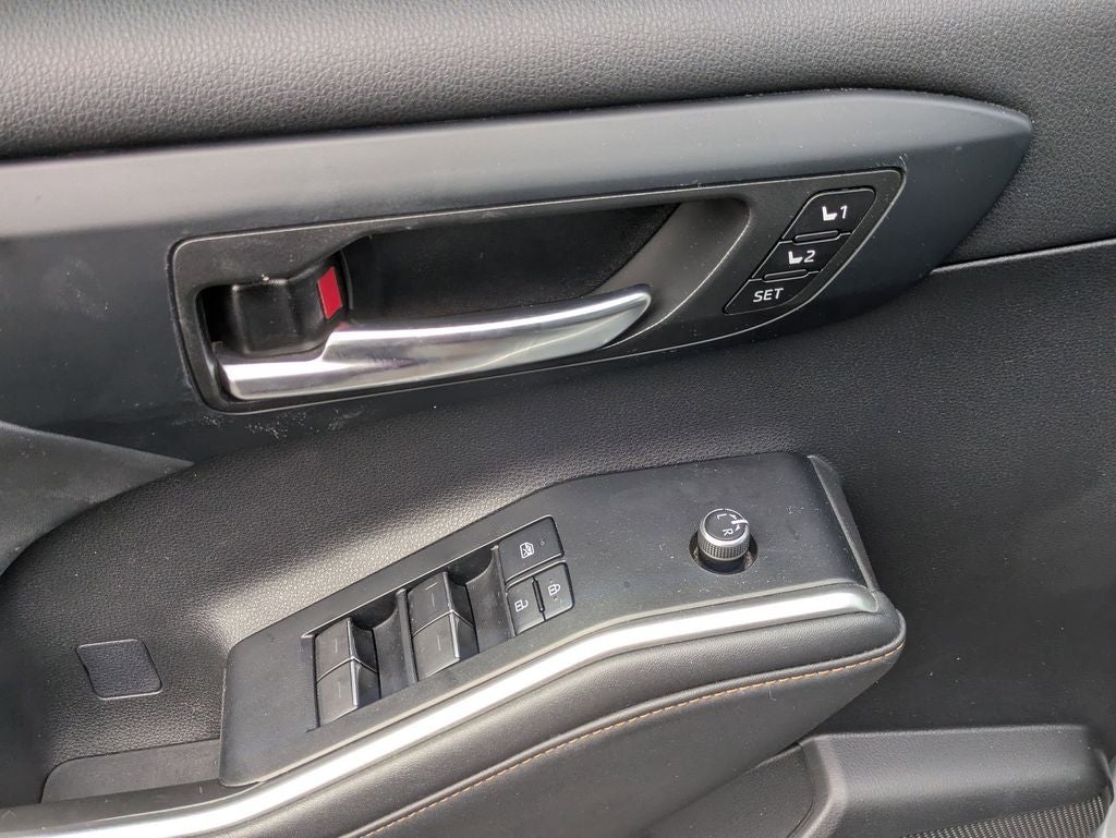 2022 Toyota Highlander Hybrid Bronze Edition