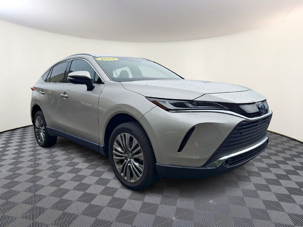 2023 Toyota Venza XLE