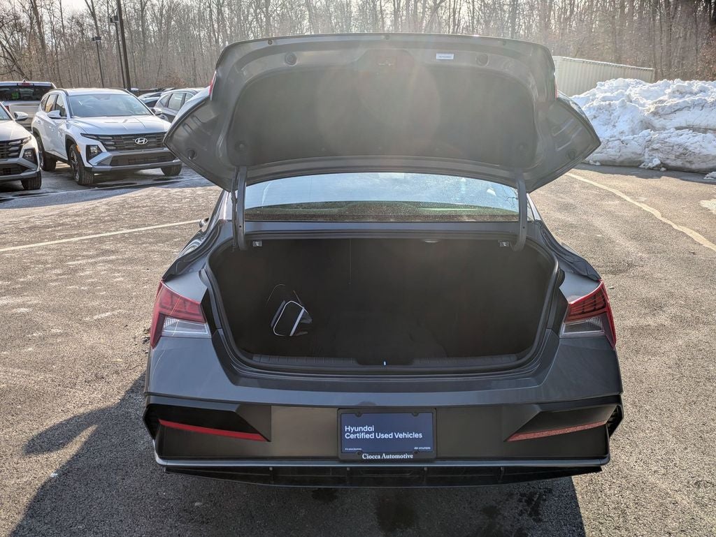 2025 Hyundai Elantra Limited