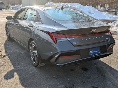 2025 Hyundai Elantra Limited