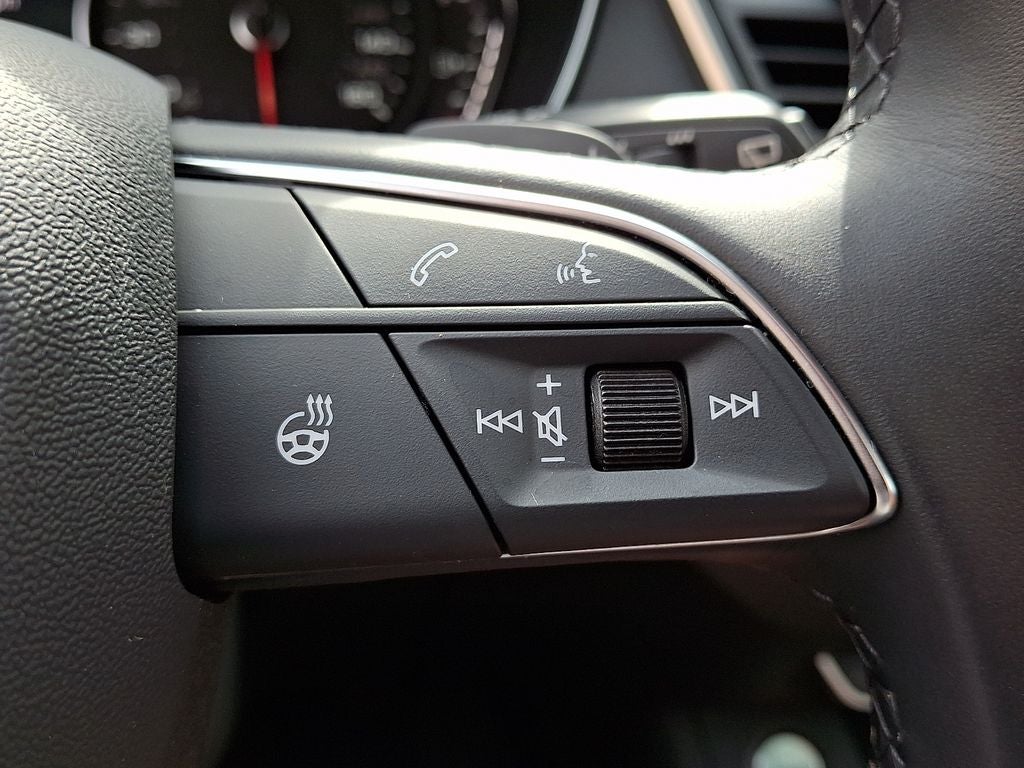 2023 Audi Q5 40 Premium quattro