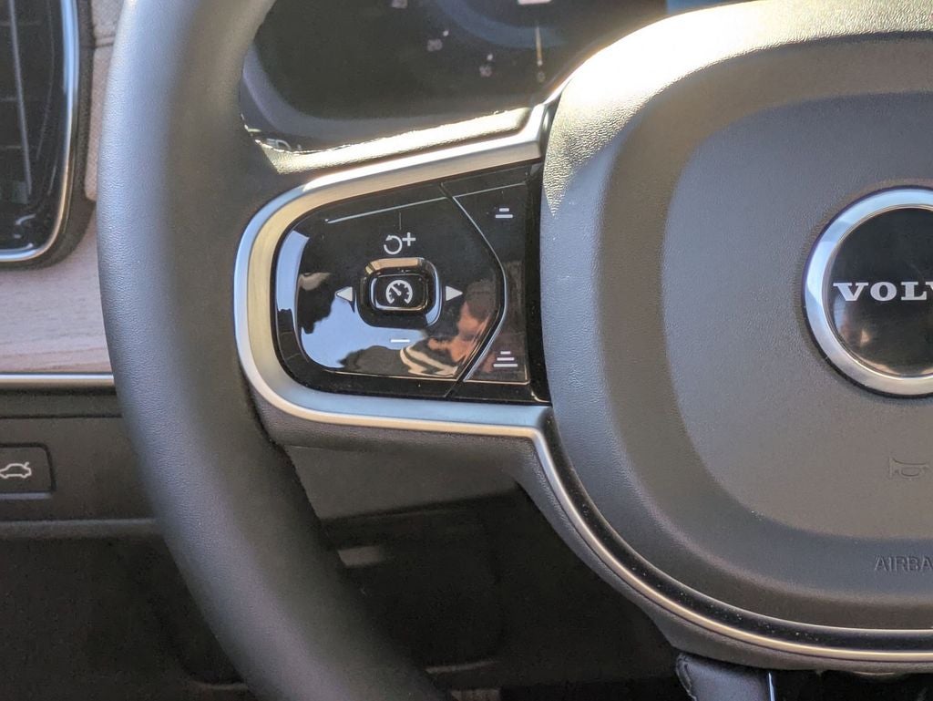 2025 Volvo XC90 B6 Plus 7-Seater 2025.5