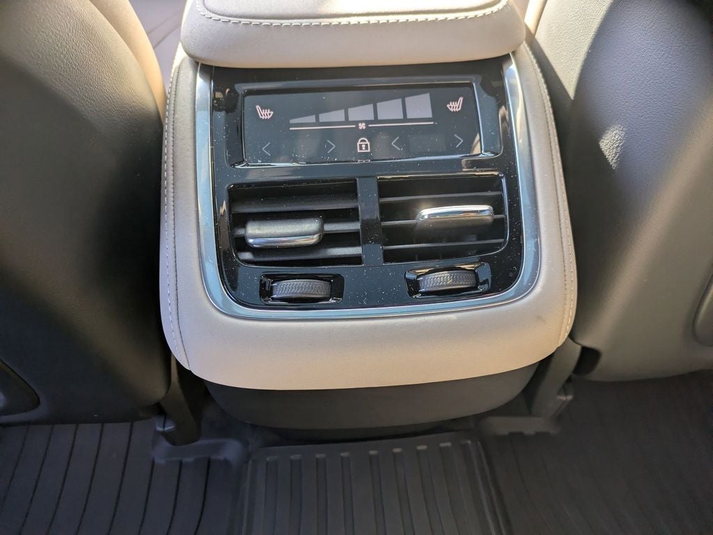 2025 Volvo XC90 B6 Plus 7-Seater 2025.5