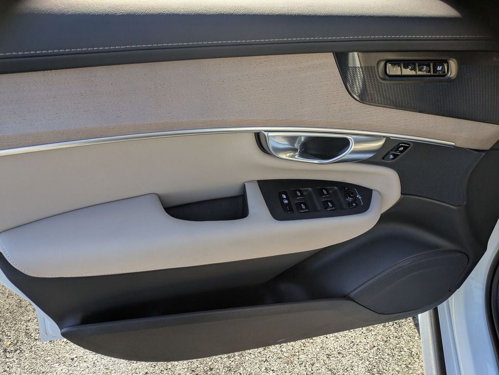 2025 Volvo XC90 B6 Plus 7-Seater 2025.5