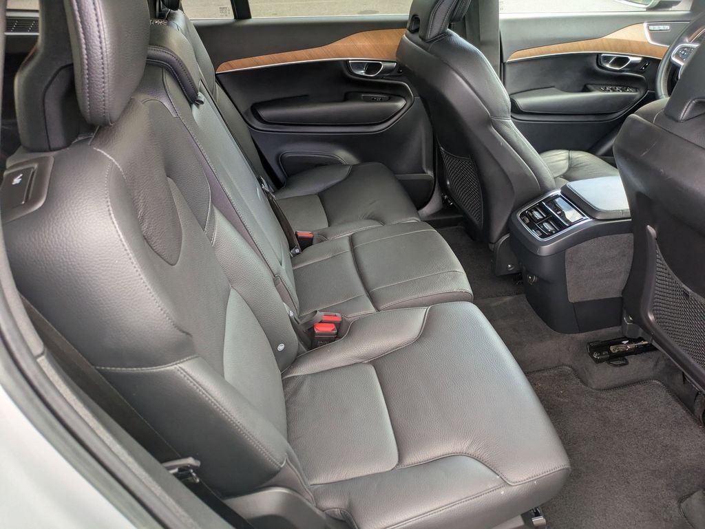 2023 Volvo XC90 B5 Plus