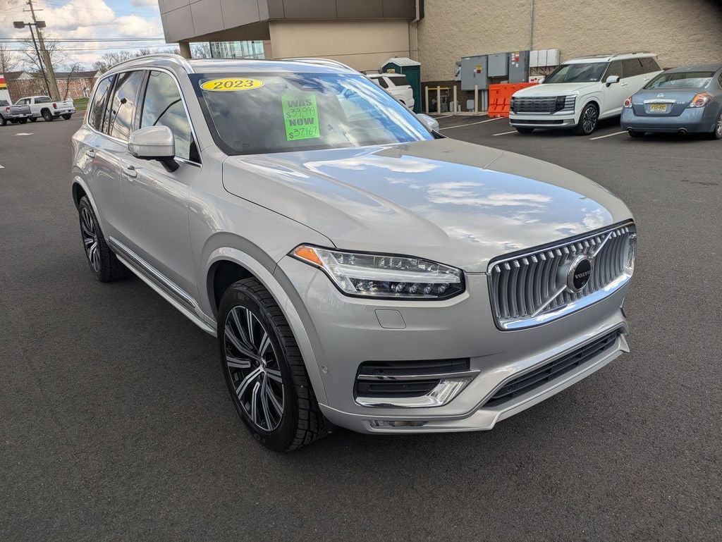 2023 Volvo XC90 B5 Plus