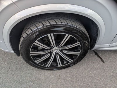 2023 Volvo XC90 B5 Plus