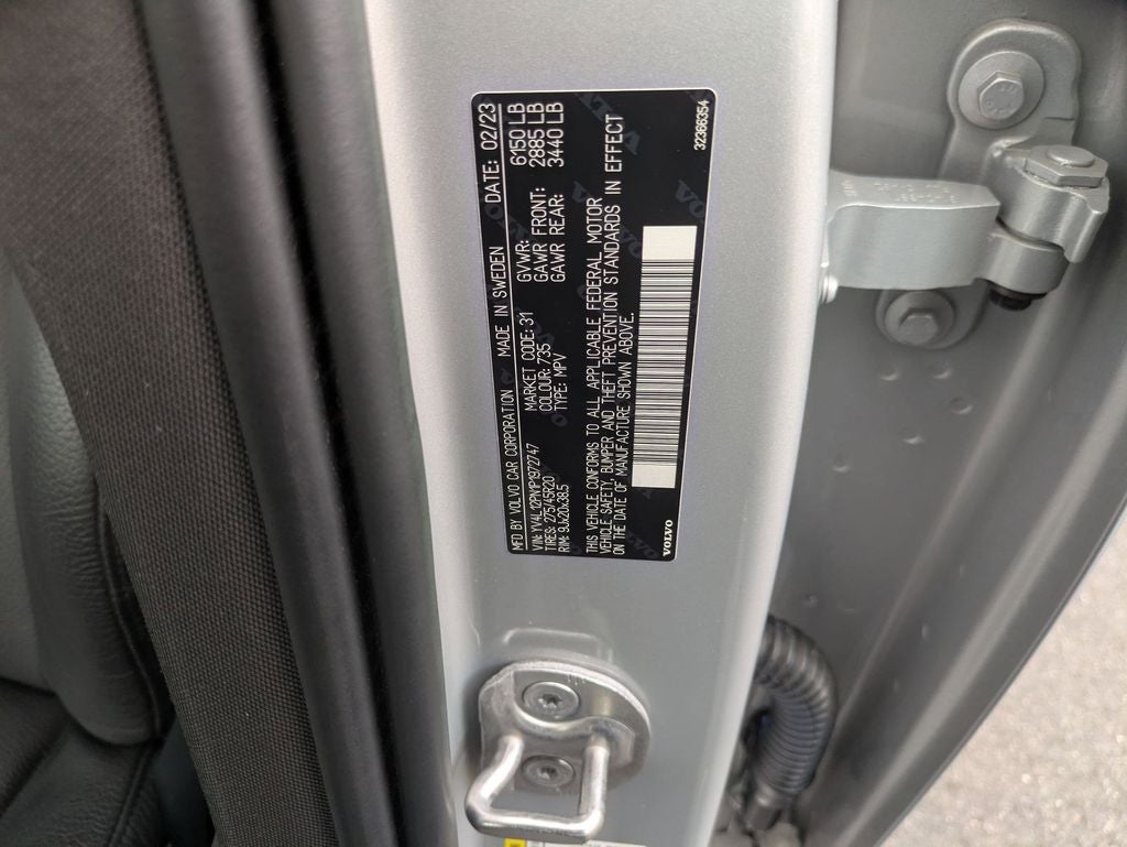 2023 Volvo XC90 B5 Plus