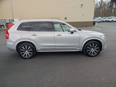 2023 Volvo XC90 B5 Plus