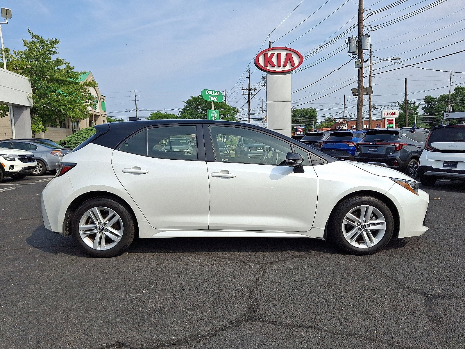 2022 Toyota Corolla Hatchback SE