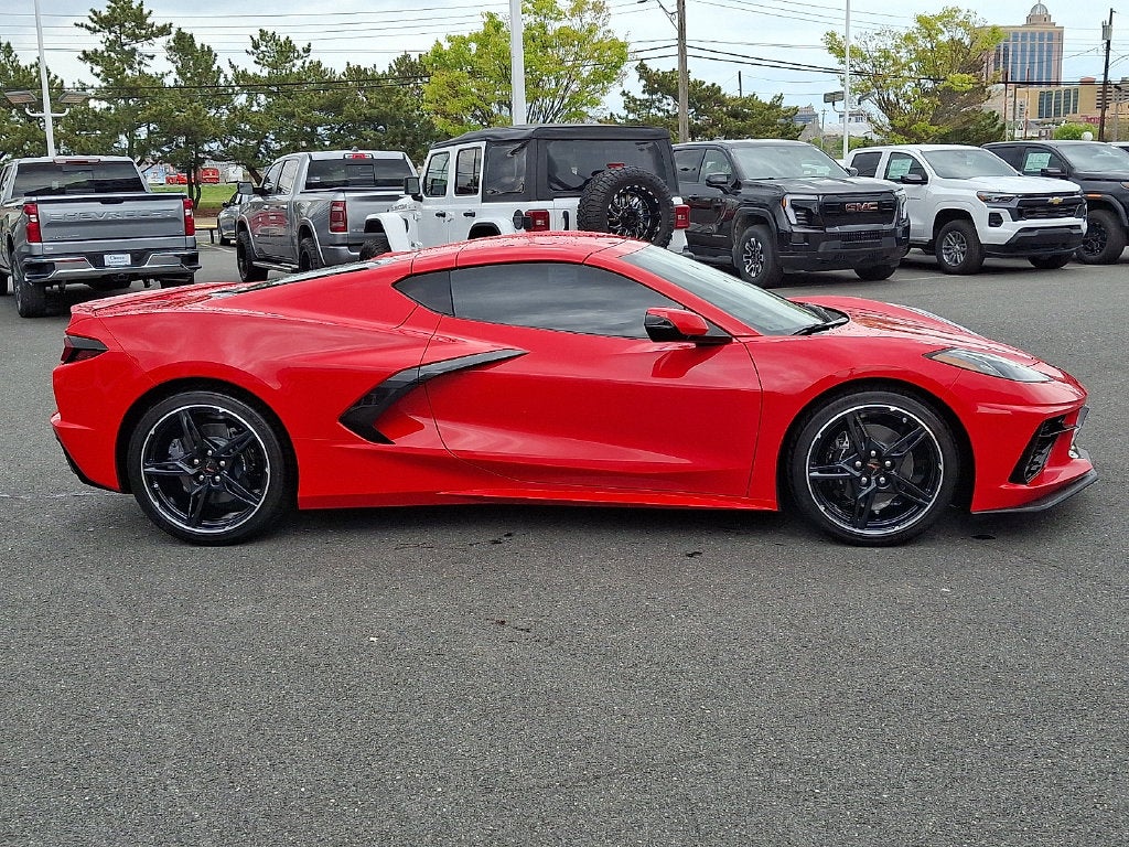 2025 Chevrolet Corvette Stingray 2LT