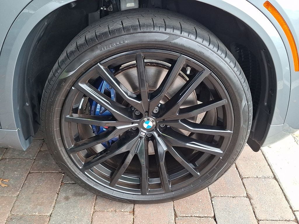 2024 BMW X5 M60i