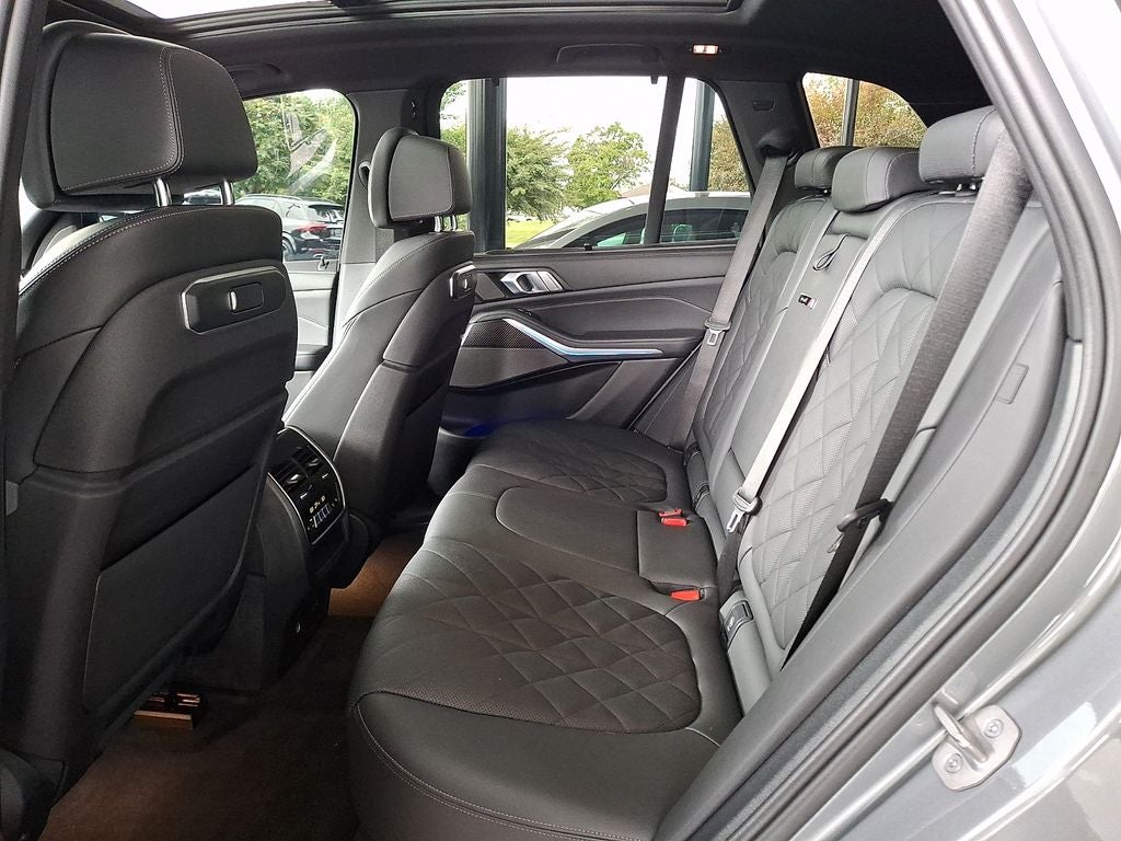 2024 BMW X5 M60i