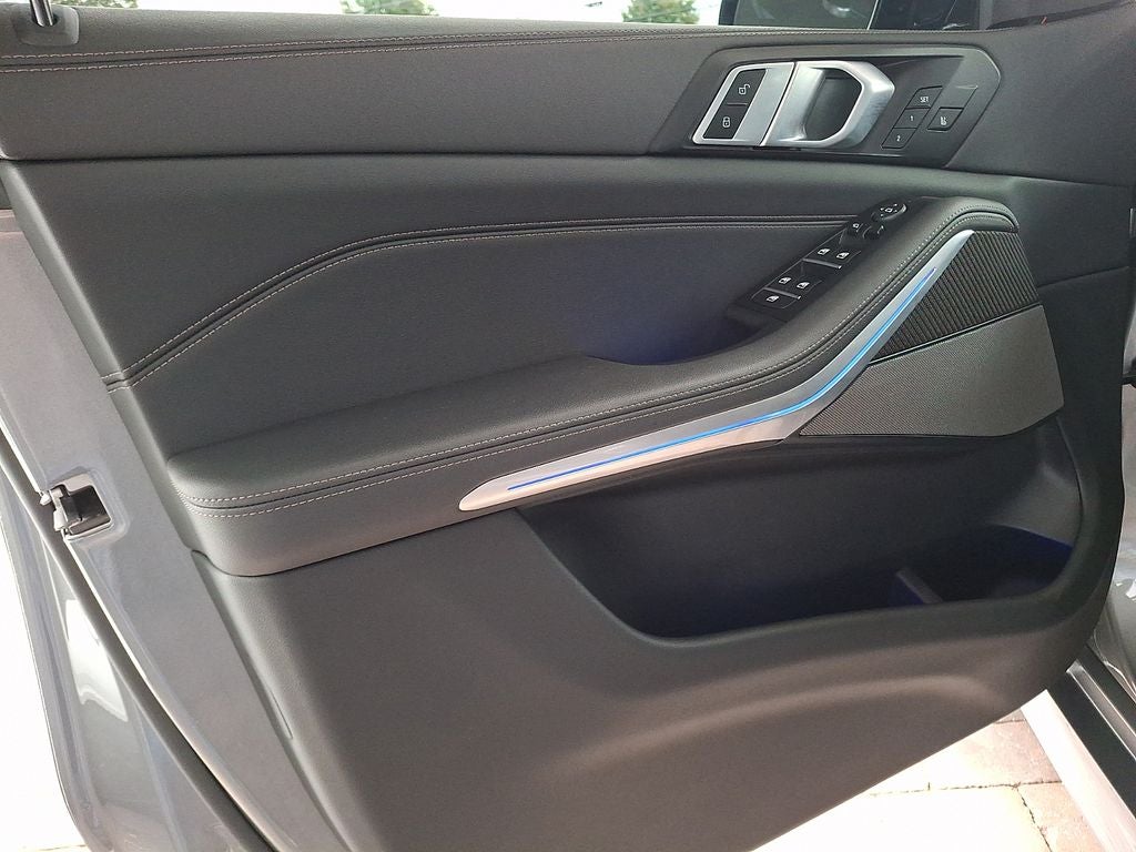 2024 BMW X5 M60i