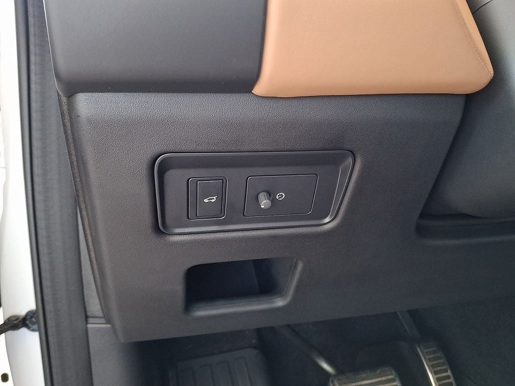 2023 Land Rover Discovery S R-Dynamic