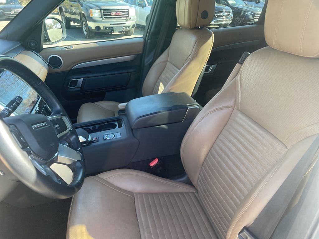 2023 Land Rover Discovery S R-Dynamic