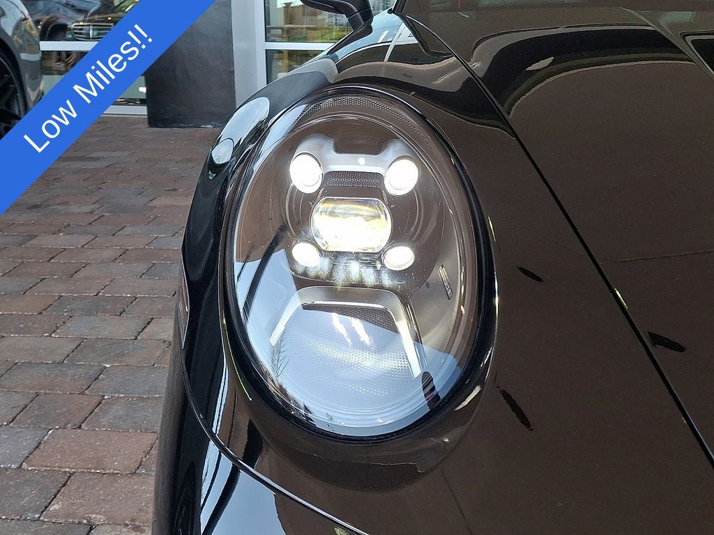2021 Porsche 911 Carrera