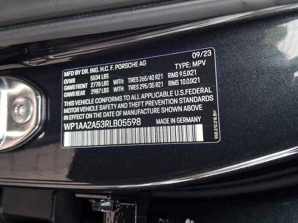 2024 Porsche Macan Base