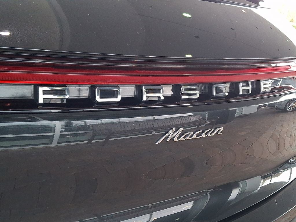 2024 Porsche Macan Base