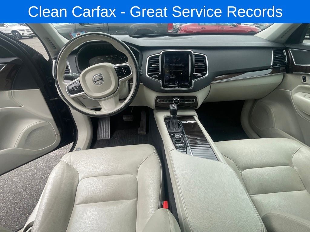 2017 Volvo XC90 T6 Momentum