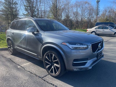 2018 Volvo XC90 T6 Momentum