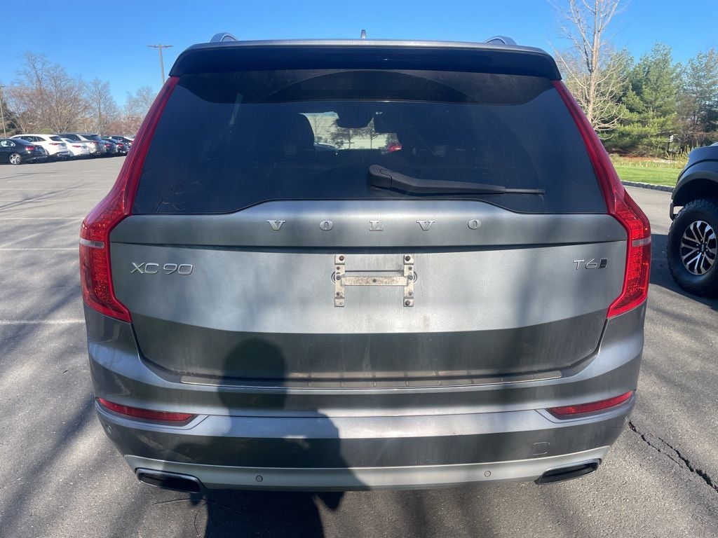 2018 Volvo XC90 T6 Momentum