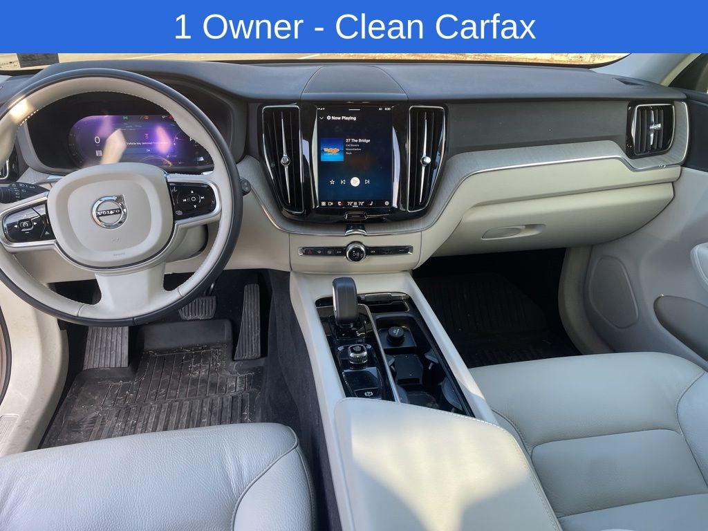 2024 Volvo XC60 B5 Plus Dark Theme