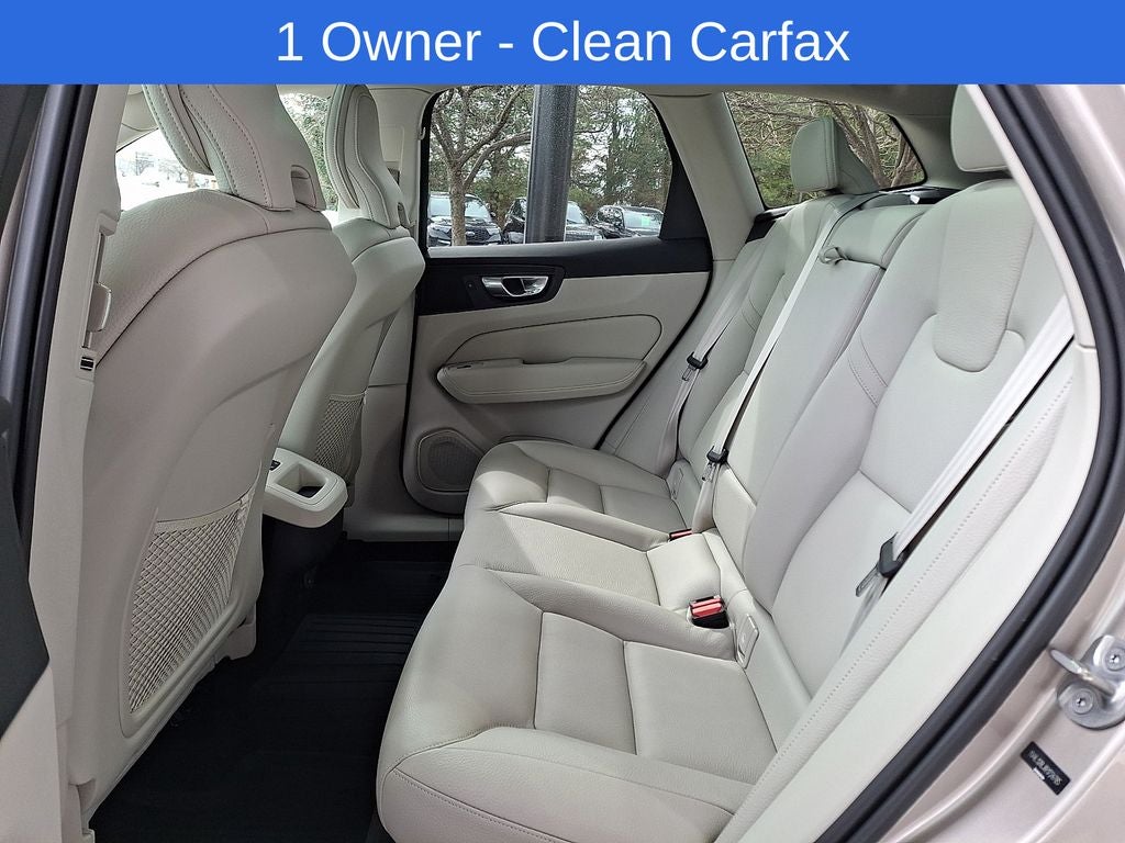 2024 Volvo XC60 B5 Plus Dark Theme