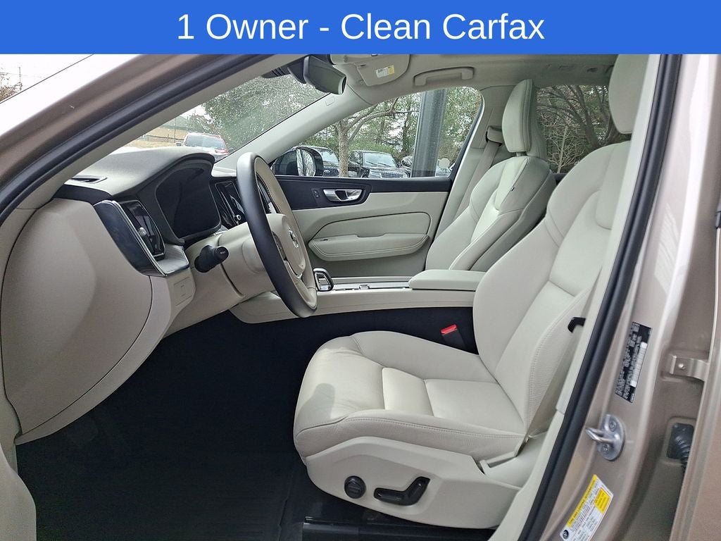 2024 Volvo XC60 B5 Plus Dark Theme